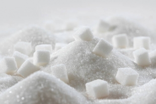 Как отказ от сахара влияет на организм человека, рассказали ученые