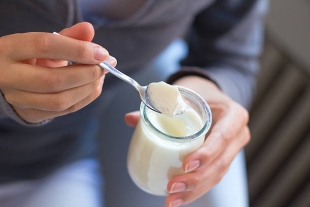 Низкокалорийный йогурт улучшает липидный профиль крови, не влияя на вес человека