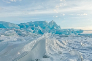 На станции «Восток» в Антарктиде ученые смогли получить образцы льда возрастом 1,2 млн лет