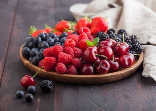 Nutrients: регулярное употребление ягод защищает от болезней сердца и сосудов