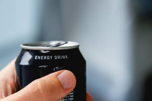 Daily Mail: энергетические напитки могут повышать риск развития рака толстой кишки