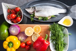 Nutrients: средиземноморская диета может снизить риск болезней печени